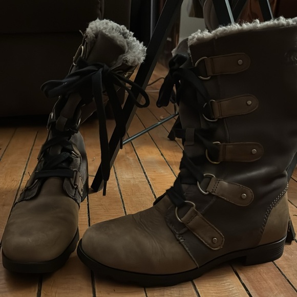 SOREL, Emelie lace up Combat brown leather waterproof boots faux fur 8.5 - Picture 6 of 7